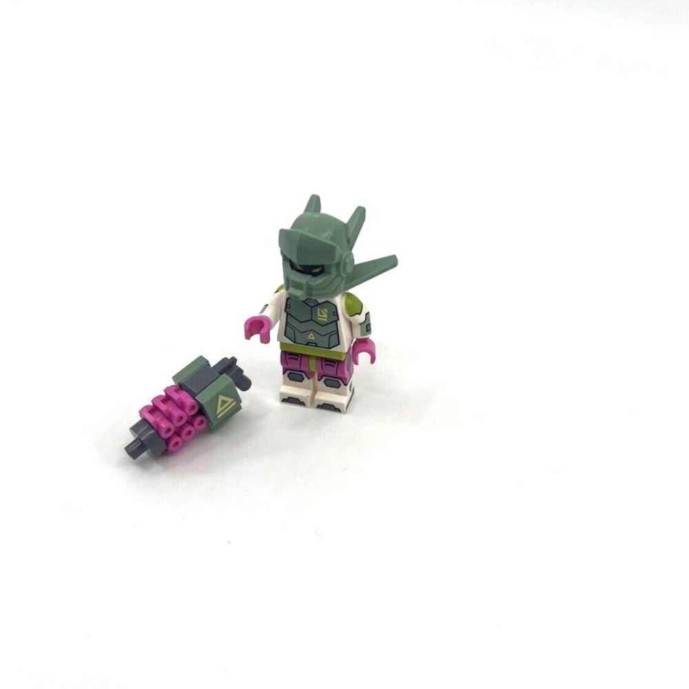 LEGO Robot Warrior Minifigure Collectible Series 24 71037 - No Base